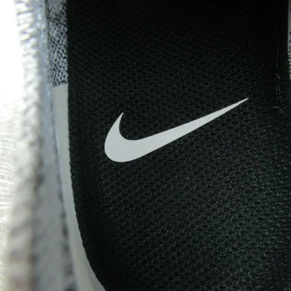 Nike Epic React Flyknit 2 Running Gym Shoes - Picture 8 of 9